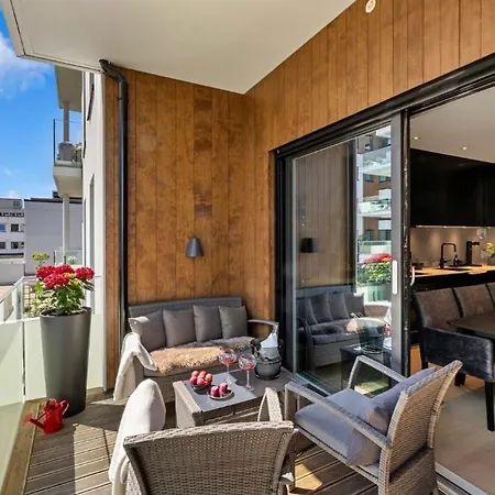 Apartamento 3-room With Two Bedrooms And A Lovely Balcony *